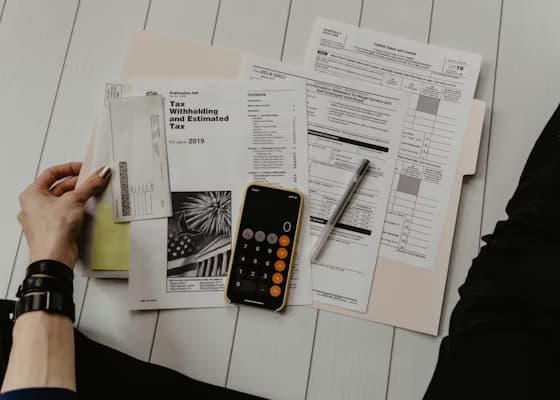 Debt portfolio auction types