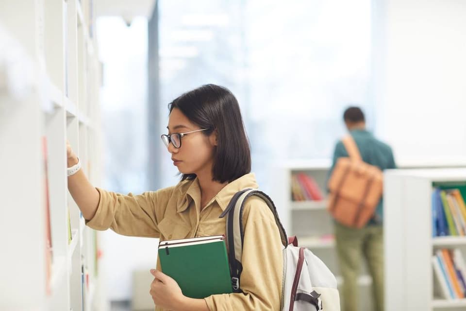 642c0a15297b5671f127f119_selling-student-loan-debexpert-banner.jpg