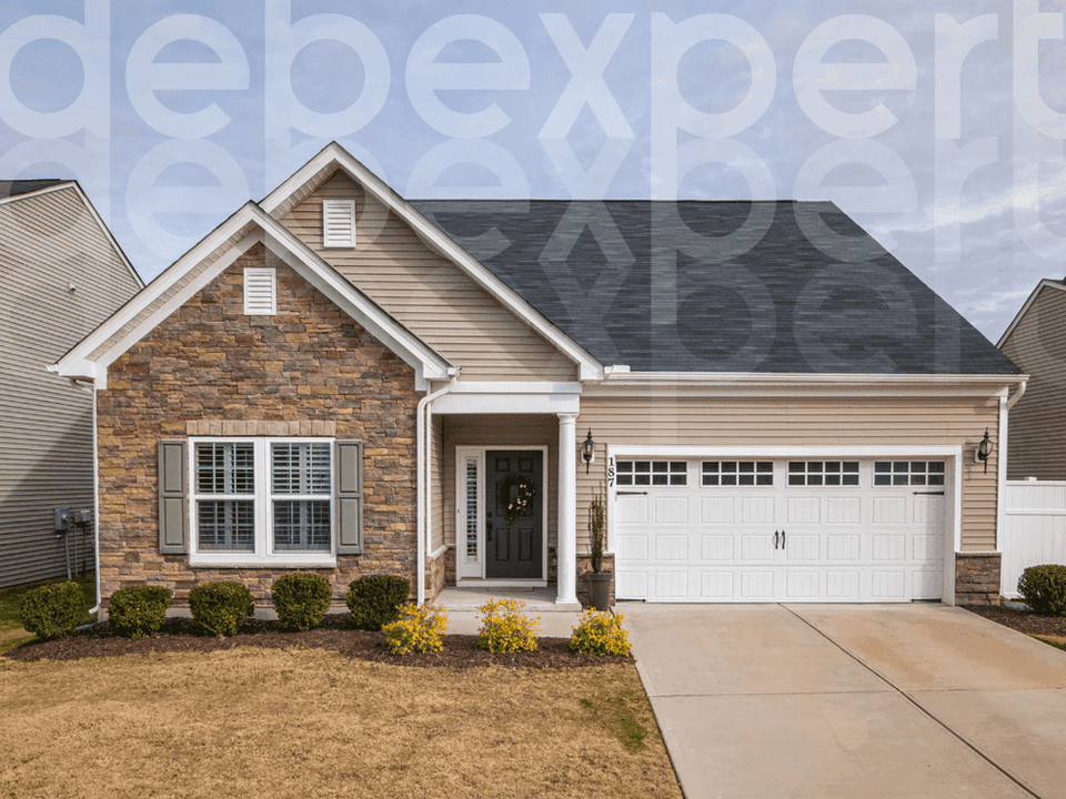 64b6838bcda0592c92f92d0a_64a3d6086accb9ef35c2d354_The-20house-20taken-20on-20a-2.png